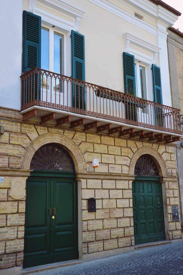 Palazzo signorile di oltre 520 mq fronte Cattedrale ad Atri Città darte Extérieur photo