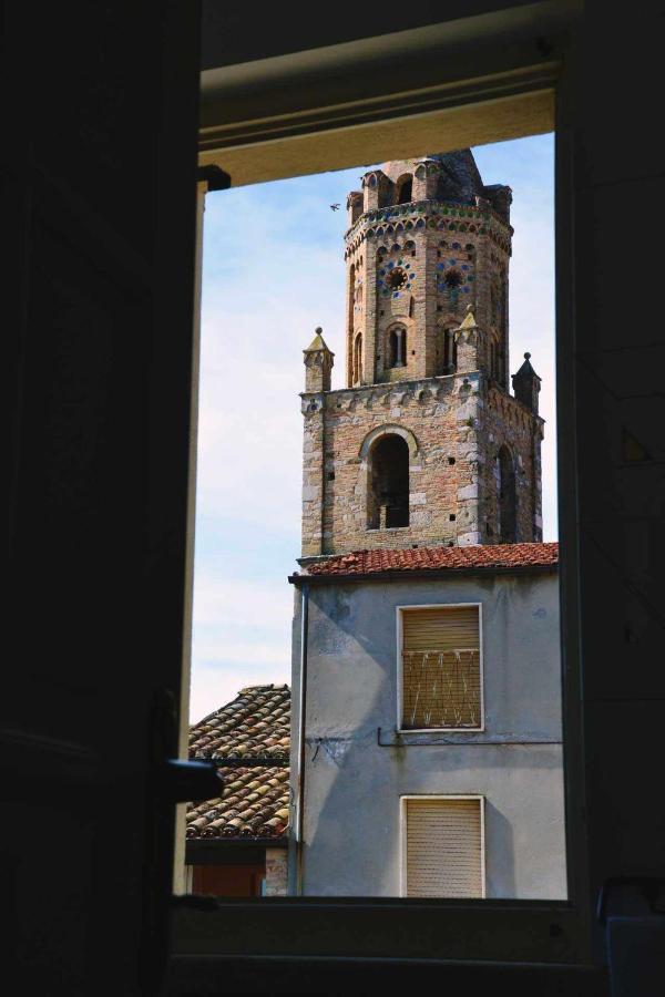 Palazzo signorile di oltre 520 mq fronte Cattedrale ad Atri Città darte Extérieur photo